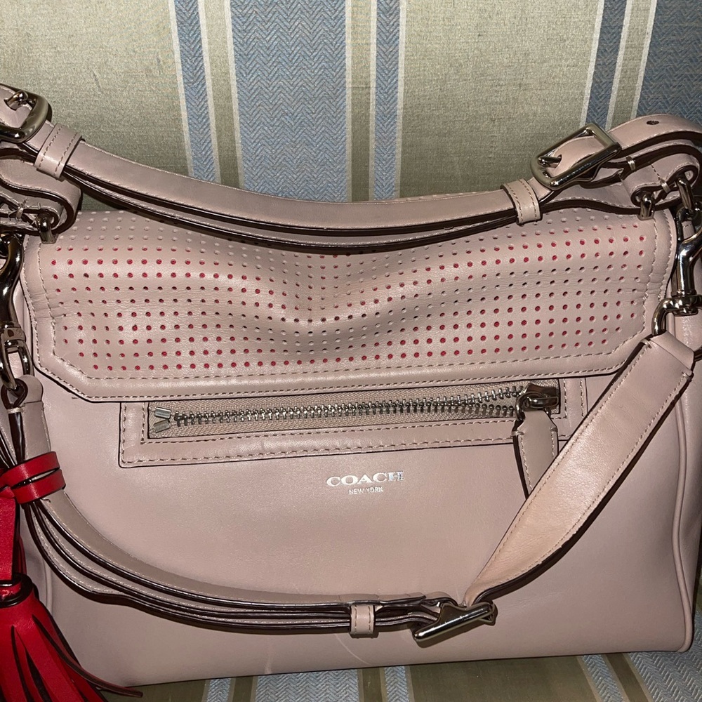 Cream Coach Bag. No Marks Or Scratches Gem